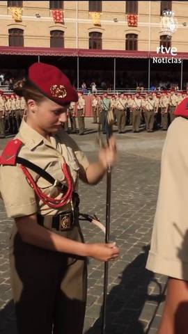 La Casa Real repasa la formaci�n recibida por la Princesa de Asturias durante su paso por la Academia General Militar de Zaragoza, la Escuela Naval Militar de Mar�n y la Academia General del Aire y del Espacio de San Javier, coincidiendo con la finalizaci�n de las entregas de los Reales Despachos.