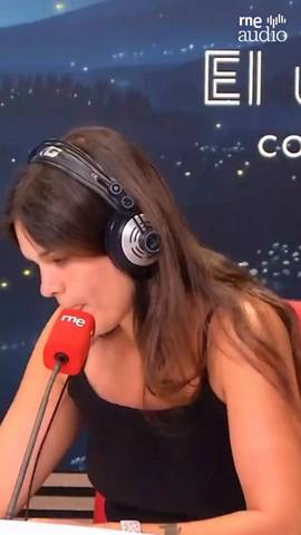 En @elultimotrenrne, escuchamos los últimos poemas que nos regala @elvirasastre esta temporada.