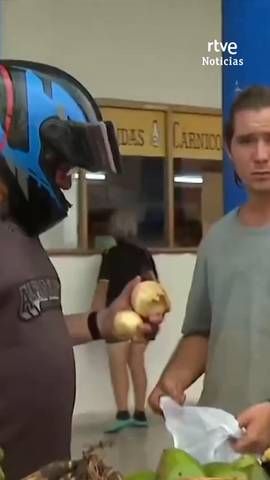 En Cuba, la crisis energ�tica ha paralizado la isla.