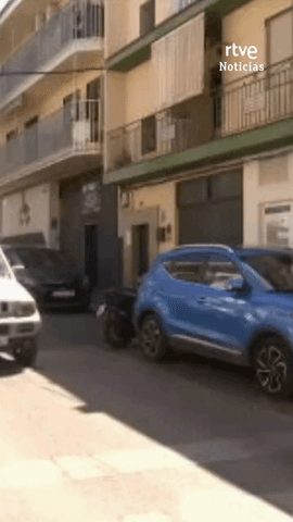 Detenido un hombre como presunto autor del asesinato de una mujer y la hija de �sta en su casa de Mijas, en M�laga.