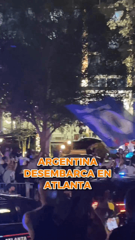  Argentina desembarca en Atlanta recibido por sus hinchas
