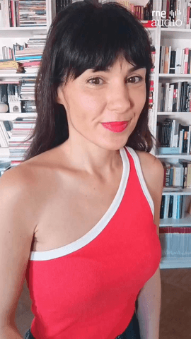 Esta semana #Laestaci�nazul, el programa de literatura conducido por @choralinaalba , celebra el cincuenta aniversario de la @editorialpretextos.