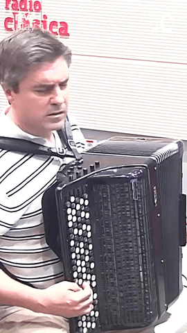 En Radar Cl�sico recibimos al acordeonista vasco I�aki Alberdi.