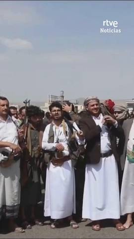 Los hut�es del Yemen, aliados de Ir�n, abren un nuevo frente en la Guerra: siguen atacando en el mar Rojo a barcos petroleros saud�es, aliados de Estados Unidos.