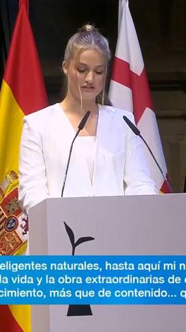 La princesa Leonor pronuncia su tradicional discurso en catal�n en la ceremonia de los #PremiosPrincesaDeGirona que reconocen el talento de 6 j�venes, 3 hombres y 3 mujeres, capaces de generar nuevas oportunidades y transformar la sociedad: Hatim Azahri, Patricia Aym�, Gemma Blasco, Rafael Luque, Mercedes Bidart y Jos� Eduardo M�ndez.