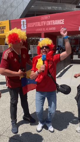 ¡Euforia española en Los Ángeles tras la goleada ante Austria!