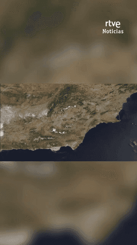 As� se ve la costa de Almer�a, antes y despu�s de las olas de calor.