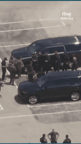 Arrestan a un hombre armado en el club de golf de Donald Trump en Los �ngeles.