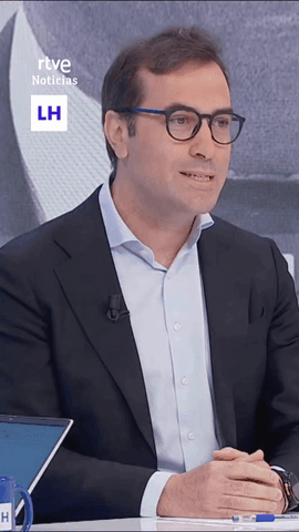 El vicepresidente primero del Gobierno y ministro de Econom�a, Carlos Cuerpo, ha hablado en #LaHora5a sobre la crisis migratoria de Ceuta: 