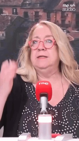  Conversamos en @lasmananasrne con Cristina Consuegra @crisconsuegra_, para hablar de algoritmos.