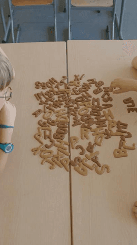Esta noche después de #MalasLenguasN, 'La Noche Temática' se adentra en 'Más allá de los 5 sentidos' para descubrir cómo el cerebro procesa la dislexia y la sinestesia.