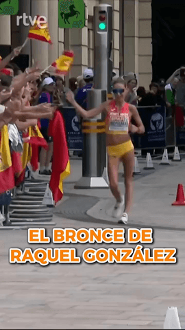 Y la cuarta medalla de la marcha española en #Birmingham2026 es el bronce de Raquel González en la prueba de maratón para coronar el festival de la delegación española #atletismoRTVE.