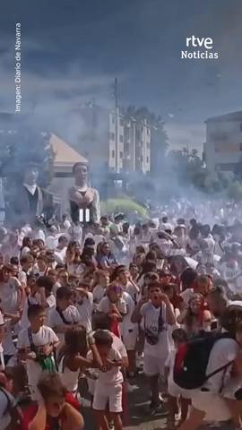  #�LTIMAHORA | Varios heridos por una explosi�n de material pirot�cnico en el Ayuntamiento de No�in, en Navarra, durante 'el chupinazo' de las fiestas de la localidad.