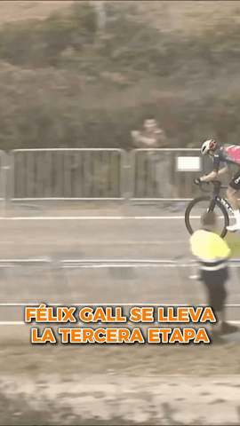  Félix Gall se impone en la meta del Escudo y conquista la 3ª etapa de la @vueltaburgos