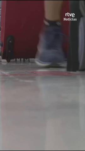 Primeros controles de la Polic�a a los viajeros que proceden de Italia.