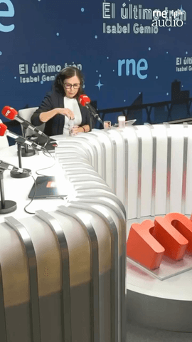 Este miércoles, la escritora @elvirasastre nos regala en @elultimotrenrne tres poemas que hablan sobre el miedo.