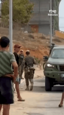 Amnist�a Internacional denuncia palizas, malos tratos y acoso a inmigrantes en Ceuta por parte de militares.
