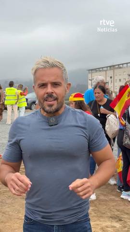 A las puertas de la vuelta al colegio, decenas de docentes se concentran en Ceuta para protestar contra la posibilidad de que se instale un centro de acogida de migrantes junto a una de las escuelas infantiles de titularidad p�blica de la ciudad aut�noma.