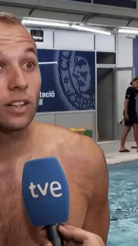 ”Estoy muy orgulloso, por fin he dado puerta al cáncer”, Áxel Corres, jugador de waterpolo del CN Sabadell, todo un ejemplo de superación tras regresar después de padecer un cáncer.