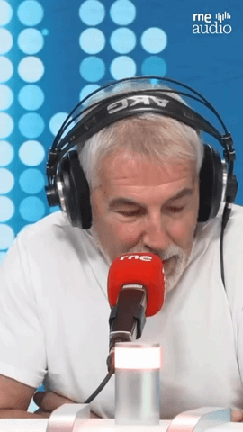  Rebobinamos en @lastardesderne para conocer 3? historias que nos van a llevar a la d�cada de los 90.