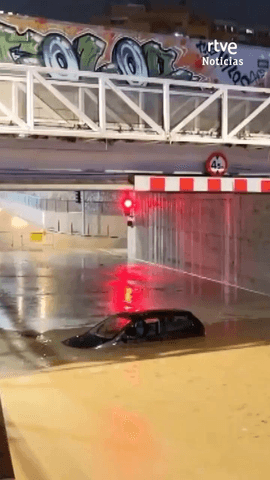 El paso de la dana Adam por Espa�a sigue causando incidencias e inundaciones en la zona del Mediterr�neo y Baleares.