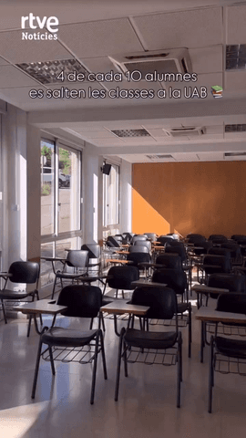  Cada cop hi ha m�s cadires buides a les universitats...