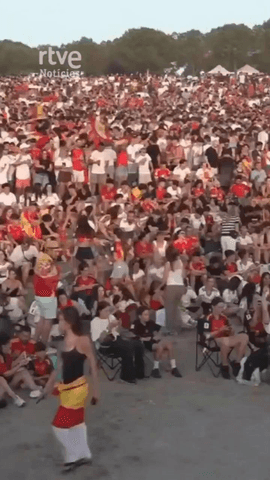  La febre per la selecci� ja es viu molt m�s enll� de l'estadi!