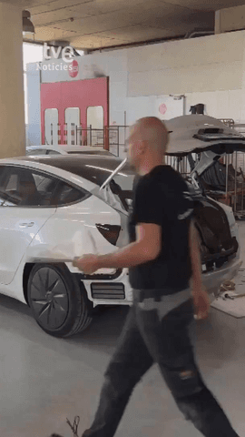  Qui reparar� els cotxes el�ctrics del futur?