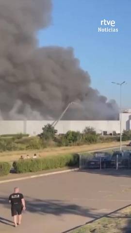 Al menos 14 personas han muerto y 121 han resultado heridas en un ataque ruso con drones contra un centro comercial de la ciudad de Krivi Rig.