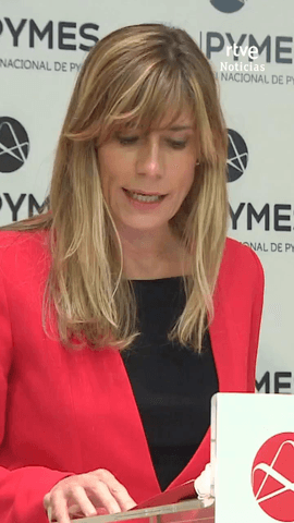  El juez Juan Carlos Peinado ha abierto este lunes juicio oral contra Bego�a G�mez, la mujer del presidente del Gobierno, por presuntos delitos de malversaci�n y tr�fico de influencias.