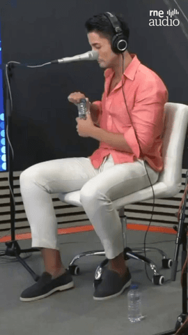  @frandoblas_oficial es un artista andaluz que lleva la copla y el flamenco en las venas.