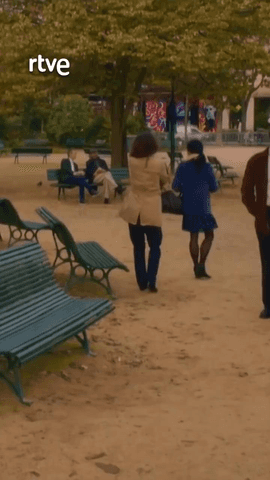 Fanny se reencuentra con Alain años después… y lo que parecía una conversación casual empieza a cambiarlo todo