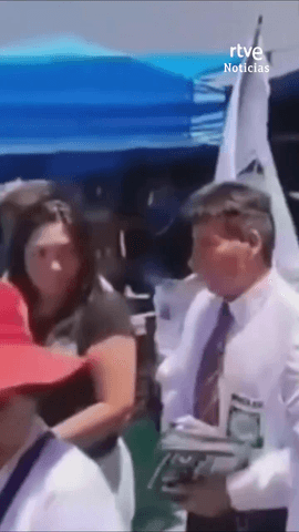  Un tiroteo en Per� ha acabado con la vida de una candidata a las elecciones regionales en plena calle, mientras hac�a campa�a.