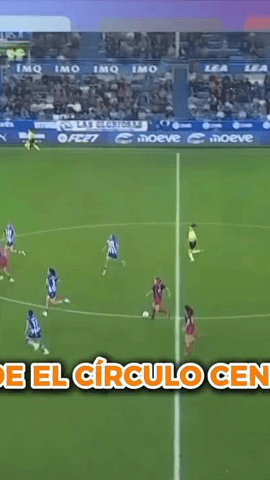 Así ha sido el golazo de Claudia Pina que puso el 0-5 para el @fcbfemeni ante el Alavés