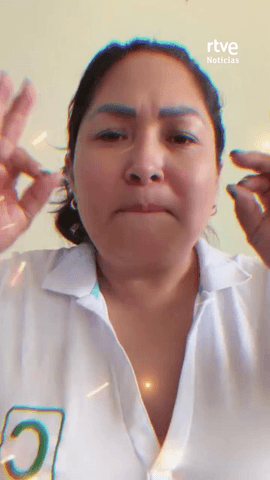  La Fiscal�a de Per� investiga como un crimen por encargo el asesinato de Susy Aponte, periodista y candidata regional, durante un acto de campa�a en un mercado de Caraz.