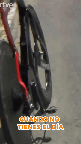  El australiano Cameron Rogers ha sufrido avería tras avería en la cadena de su bicicleta durante la contrarreloj individual Sub-23 del Mundial de ciclismo que se disputa en Montreal
