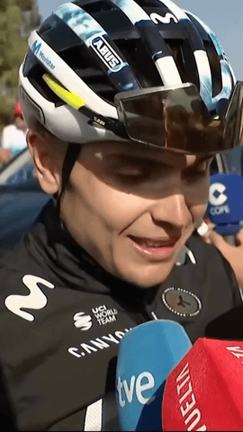 La reacción de Raúl García Pierna tras el ataque de Enric Mas a 11km de meta: