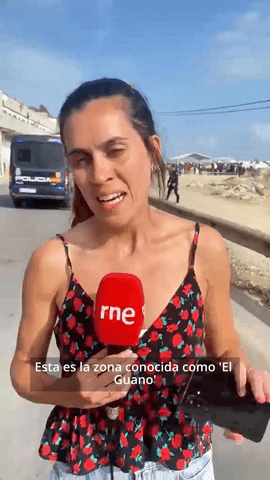 En Ceuta, la Polic�a ha desalojado a los migrantes que ten�an su asentamiento junto a la desalinizadora de la ciudad.