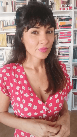 ‘La estación azul’, el programa de literatura conducido por @choralinaalba, entrevista a @medelelena.
