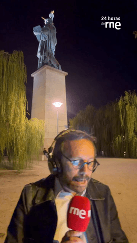 �Por qu� la Estatua de la Libertad lleva una antorcha?