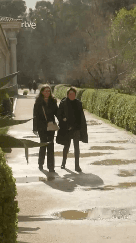 Cuando se cierra una puerta por prejuicios, la perseverancia abre caminos insospechados.