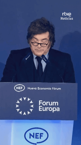  Javier Milei califica a Pedro S�nchez de �impresentable dictador� al comienzo de su intervenci�n en Nueva Econom�a F�rum.