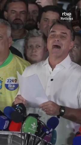 Fl�vio Bolsonaro no reconoce los resultados de las elecciones en Brasil, en las que Lula da Silva ha ganado con el 51,79% de los votos.