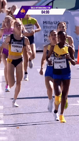 ¡Qué final de la prueba femenina de la Milla Urbana de @jaenciudaddelatletismo!
