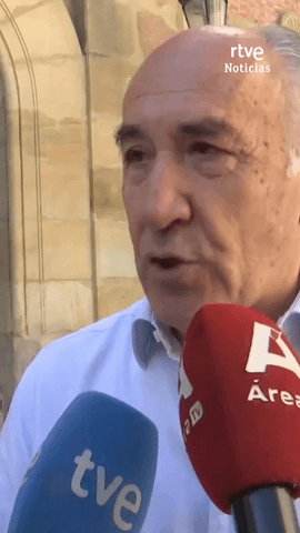 Jos� Ignacio Landaluce, alcalde de Algeciras, registra oficialmente su dimisi�n tres d�as antes de la moci�n de censura que iba a forzar su salida.