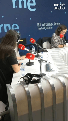 Este mi�rcoles, en @elultimotrenrne, @elvirasastre nos trae tres poemas que hablan de las herencias desde distintos lugares.