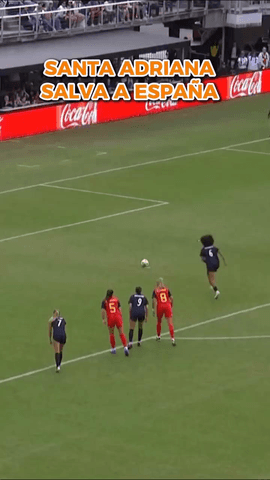  ¡PARA EL PENALTI ADRIANA NANCLARES!