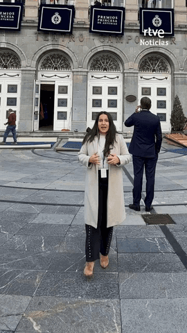 La visita de la familia real coincide con un momento de bastante crispaci�n social por la vivienda.