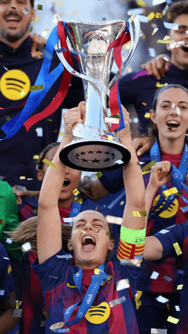 Alexia Putellas, la reina del fútbol, levanta la Champions al cielo de Oslo