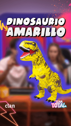 Clanerrr  Durante el stream de hoy van a aparecer MUCHOS dinosaurios Pero cuidado… ¡solo UNO será amarillo! El primer Claner que adivine en qué momento aparece… se lleva… ¡UNA CAMISETA DE TEAM TOTAL! Mucha concentración, porque el dinosaurio amarillo puede estar en cualquier parte: en las estanterías, en las pantallas, en la Game Room… ¡o donde menos te lo esperes! .
